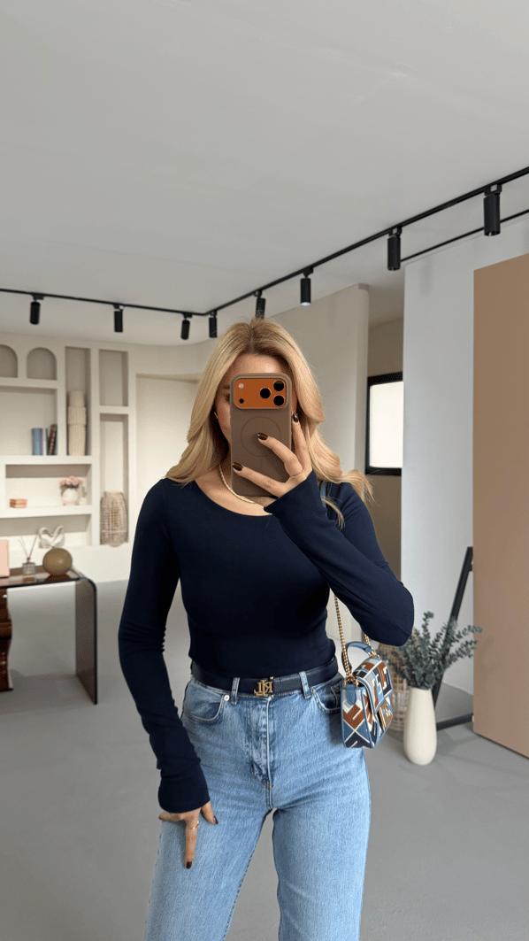 Geniş Yaka Lacivert Pamuklu Basic Bluz