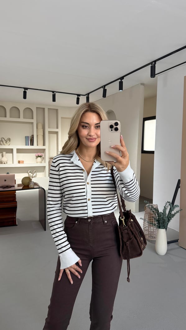 Premium Seri Kemik Düğme Detay Kahve Çizgili Yumoş Hırka