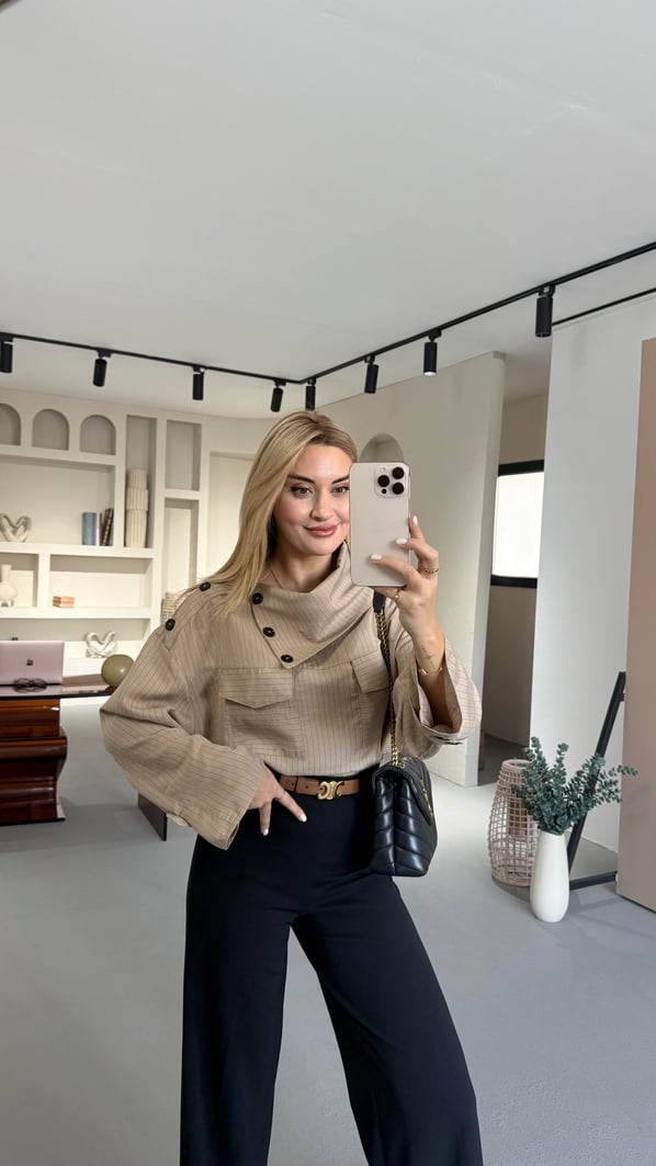 Düğme Detay Çizgili Taş Tasarım Gömlek