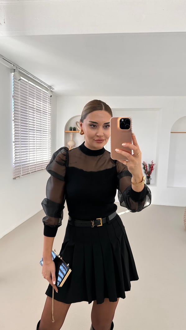 Balon Kol Organze Tül Detay Siyah Triko Bluz