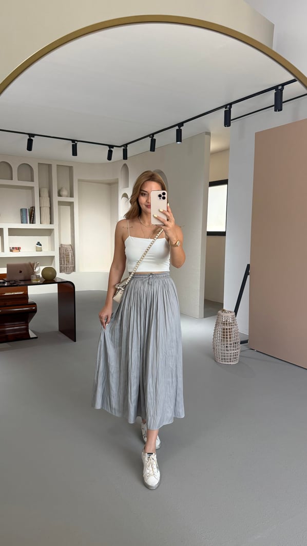 Bel Lastikli Kırışık Doku Saten Midi Duman Gri Etek 