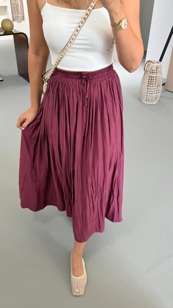Bel Lastikli Kırışık Doku Saten Midi Mürdüm Etek