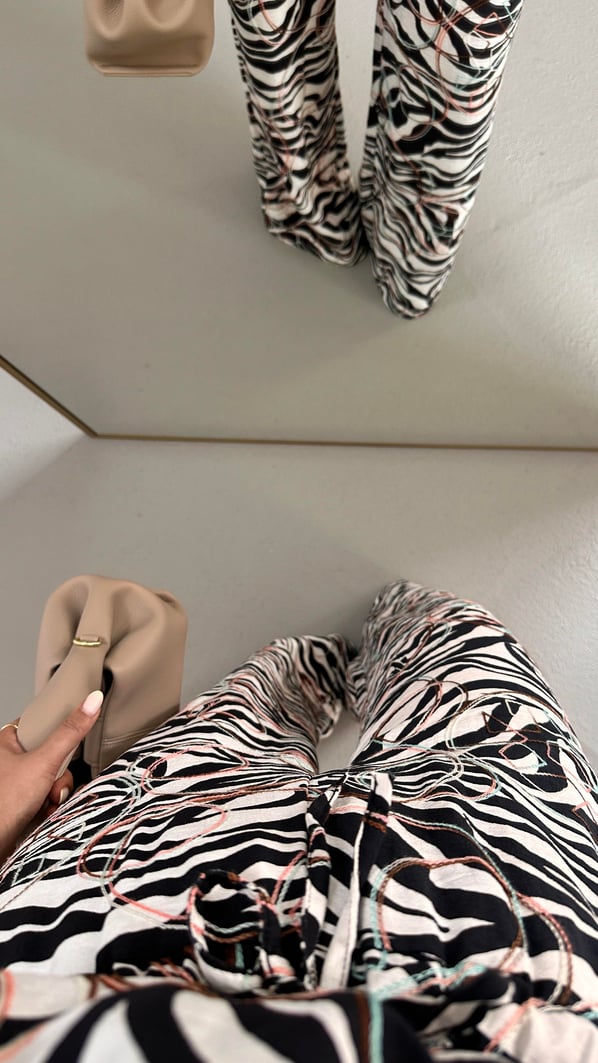 Bel Lastikli Nakış Detay Zebra Desen Bol Pantolon