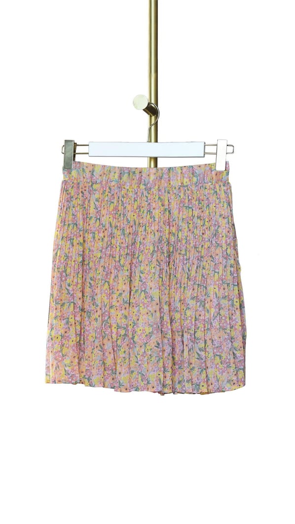 Bel Lastikli Pilise Detay Çiçekli Şort Etek