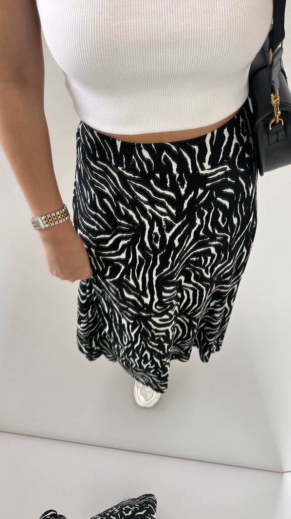 Beli Lastikli Asimetrik Zebra Etek