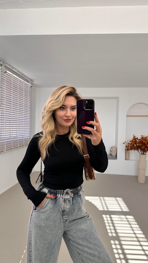 Bisiklet Yaka Siyah Uzun Kol Crop