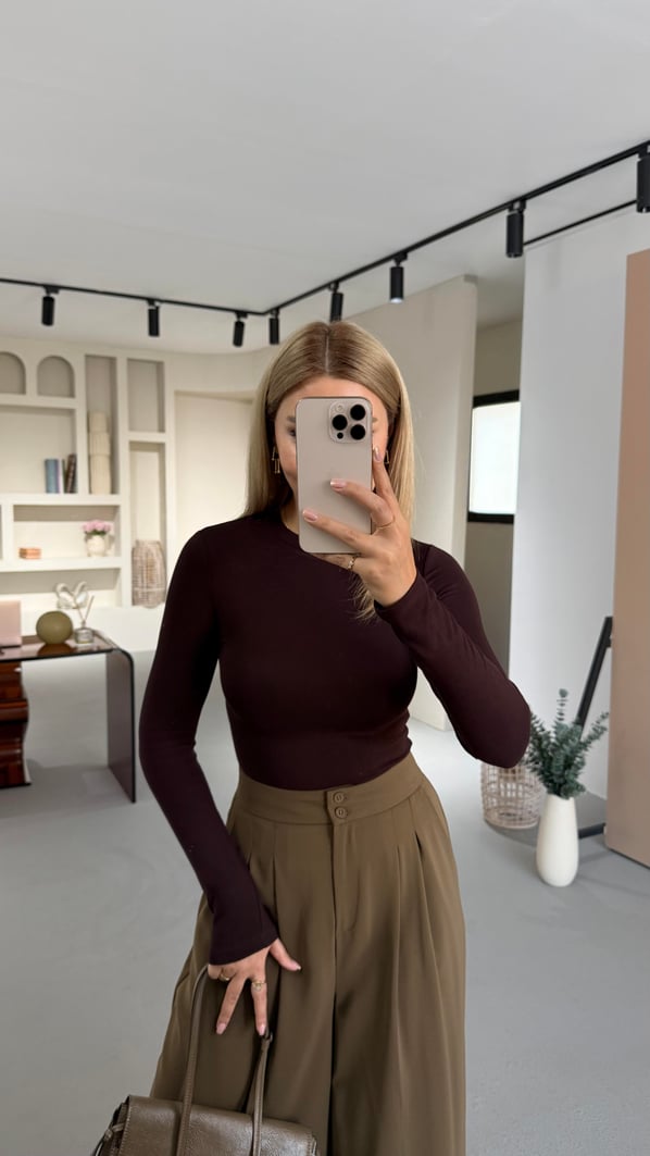 Premium Seri Yumuşak Dokulu Likralı Kahve Basic Bluz