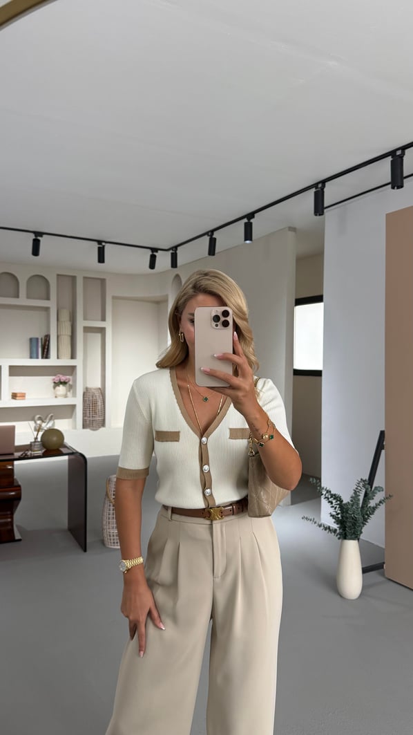 Camel Biyeli Düğme Detay Ekru Triko