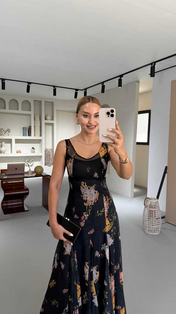 Çiçek Desen Astarlı Siyah Tül Elbise