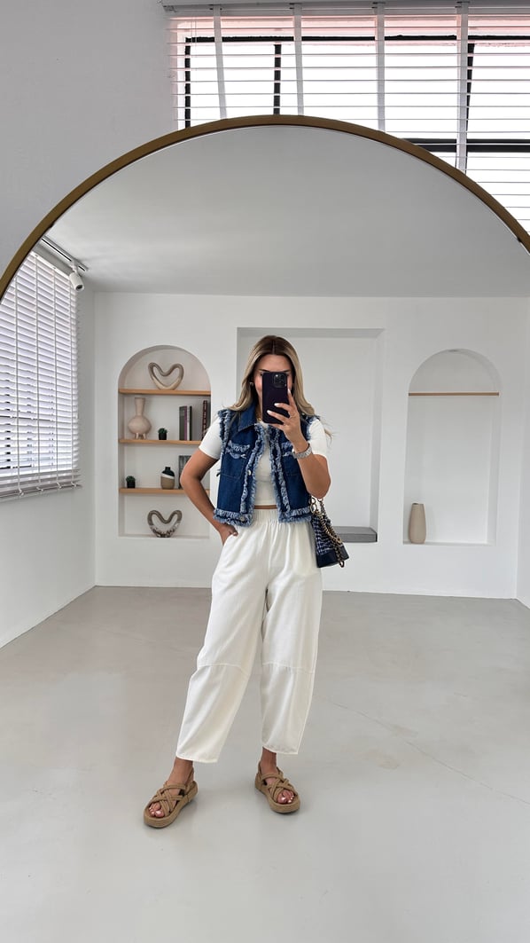 Çift Cep Detay Püsküllü Lacivert Denim Yelek