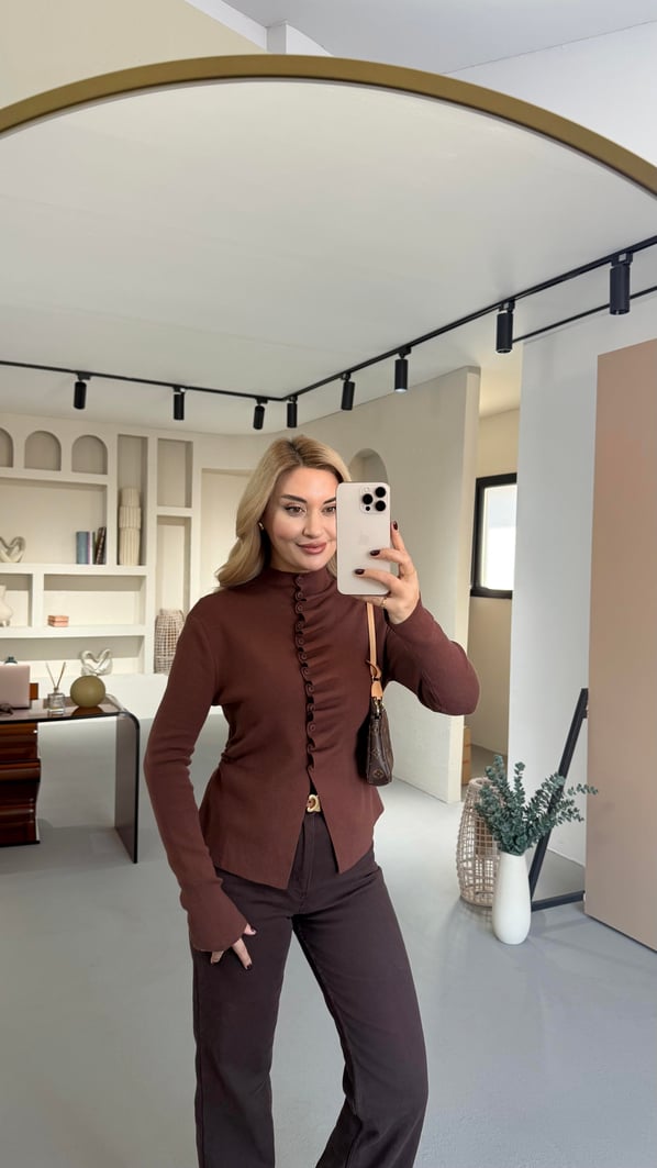 Dik Yaka Drapeli Kahve Triko Hırka