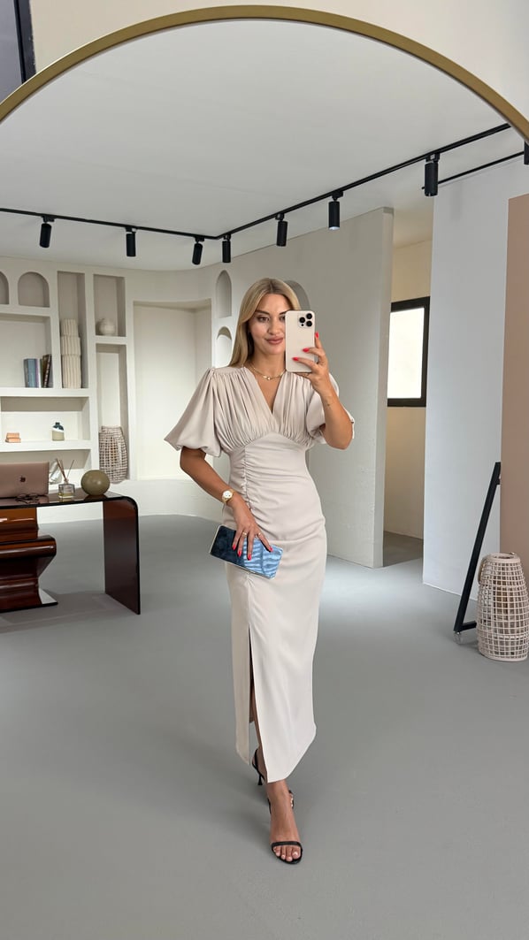 Drape Detay Yırtmaçlı Taş Saten Elbise