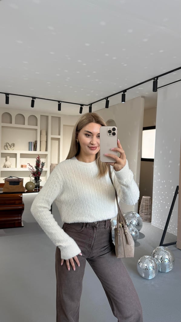 Saç Örgü Desen Sakallı Yumoş Krem Kazak