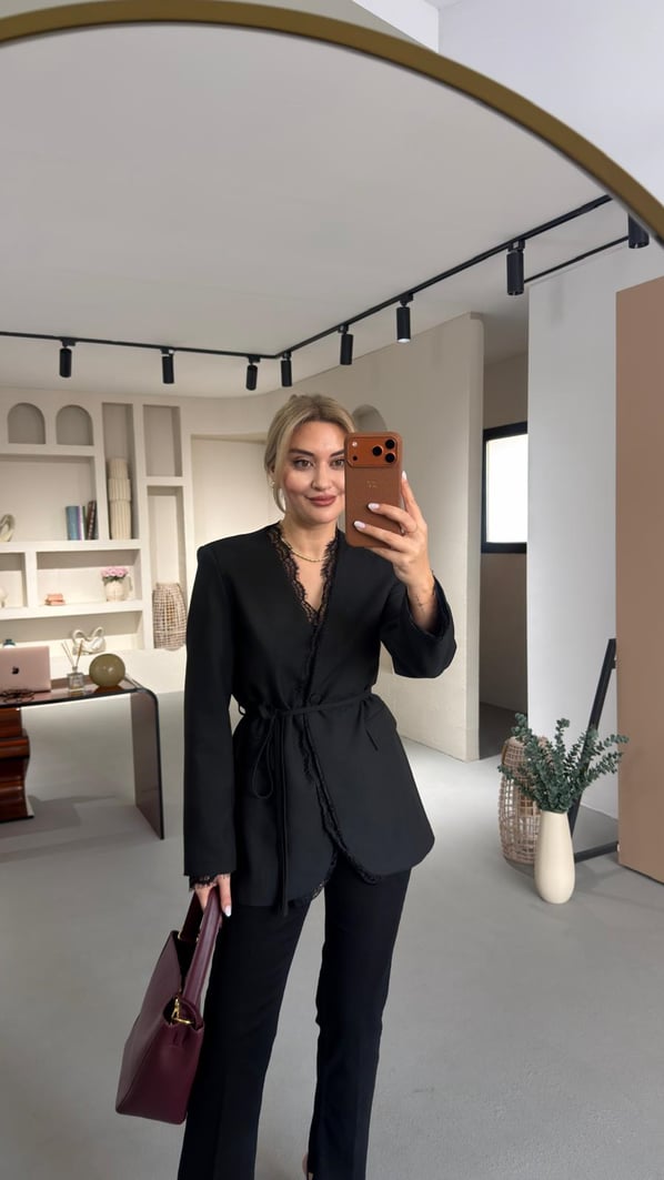 Dantel Detay Siyah Blazer Ceket