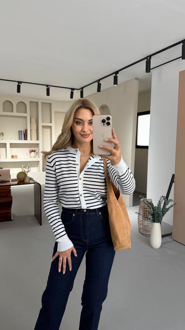 Premium Seri Kemik Düğme Detay Lacivert Çizgili Yumoş Hırka