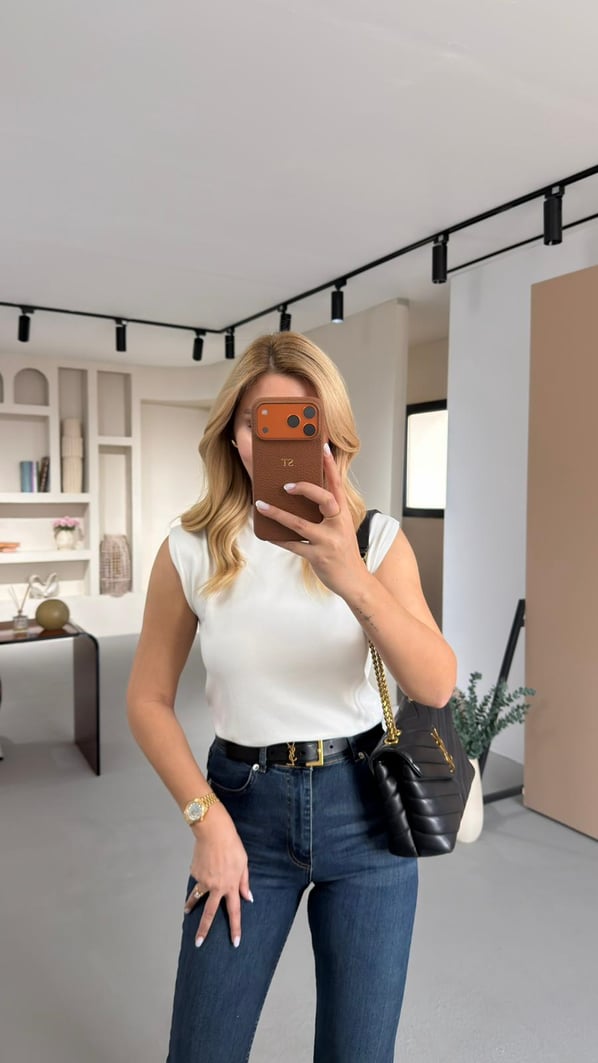 Dik Yaka Kolsuz Beyaz Çelik Triko