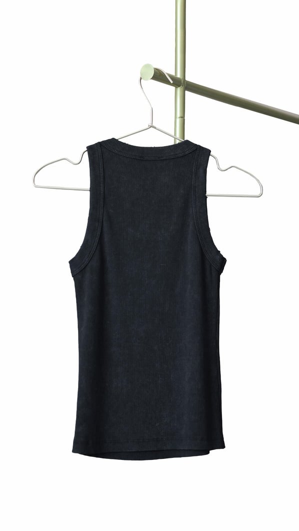 Halter Yaka Yıkamalı Siyah Bluz 