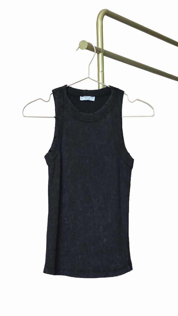 Halter Yaka Yıkamalı Siyah Bluz 