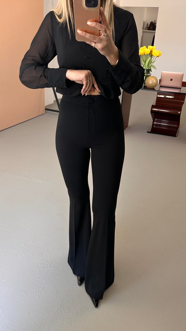 İspanyol Paça Likralı Siyah Fit Pantolon