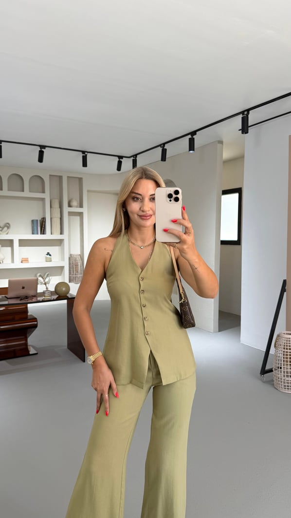 Kemik Düğmeli Sırt Detay Haki Yelek