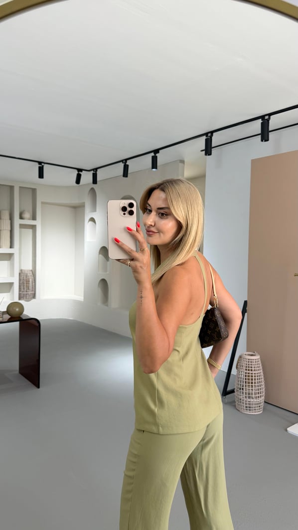 Kemik Düğmeli Sırt Detay Haki Yelek