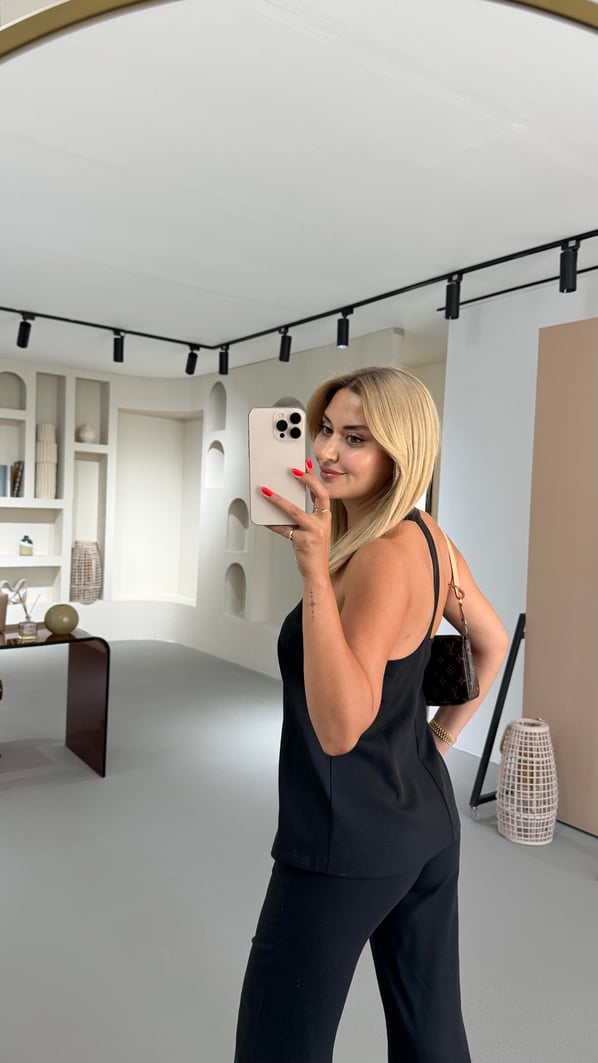 Kemik Düğmeli Sırt Detay Siyah Yelek