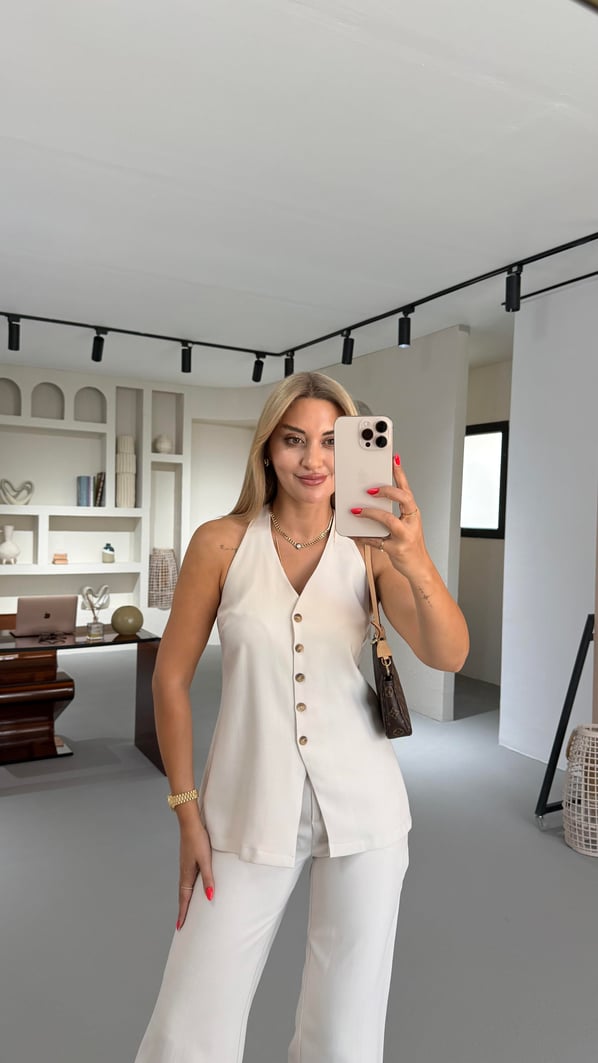 Kemik Düğmeli Sırt Detay Taş Yelek