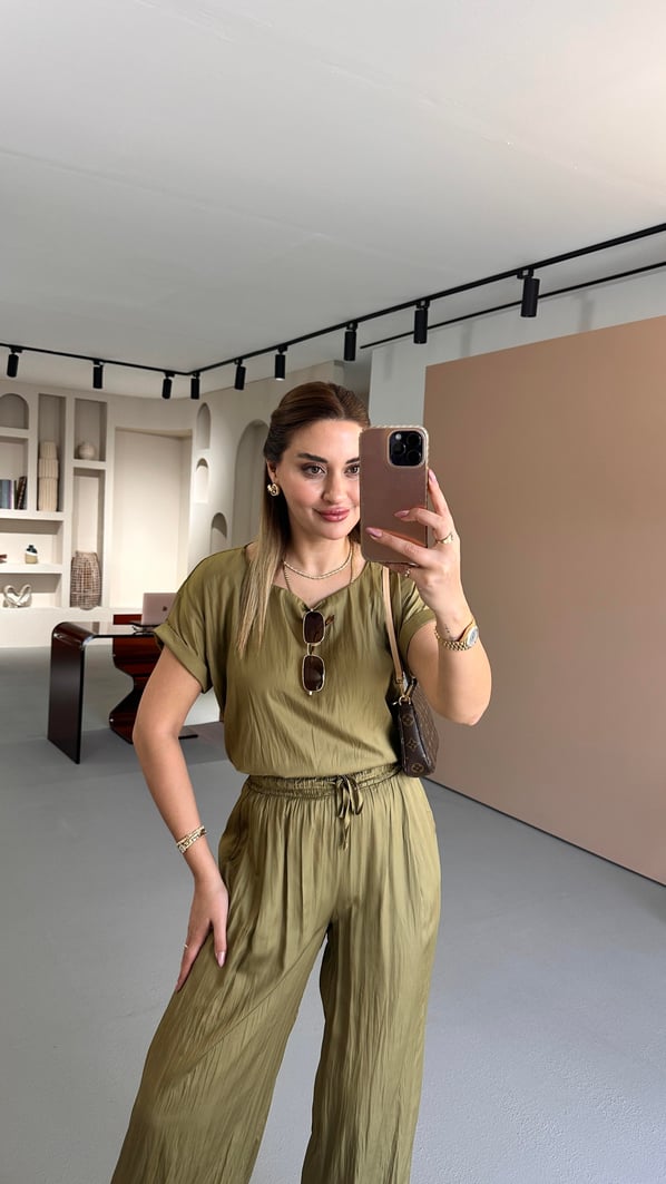 Kırışık Doku Bluz Pantolon Yağ Yeşili Saten Takım