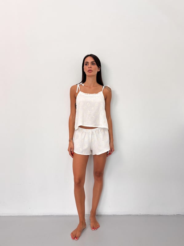Nakış İşlemeli Şortlu Müslin Ekru Pijama Takım