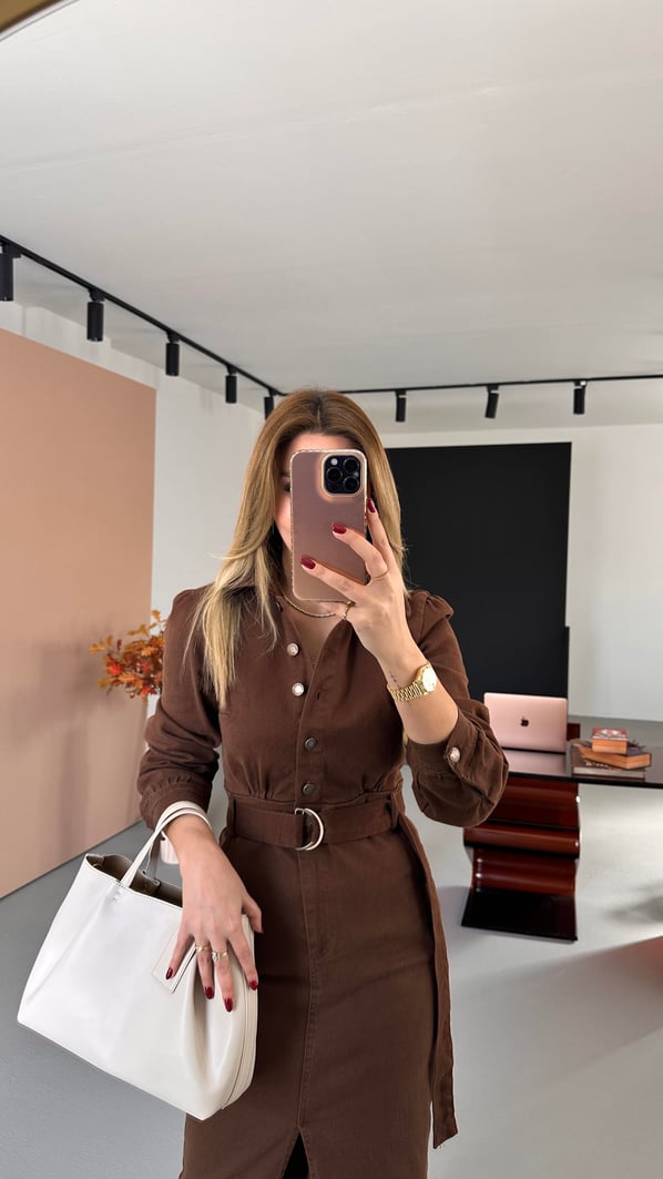 Önden Yırtmaçlı Likralı Kahve Denim Elbise