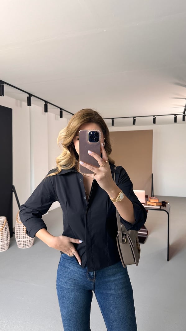 Özel Seri Slim Fit Siyah Gömlek