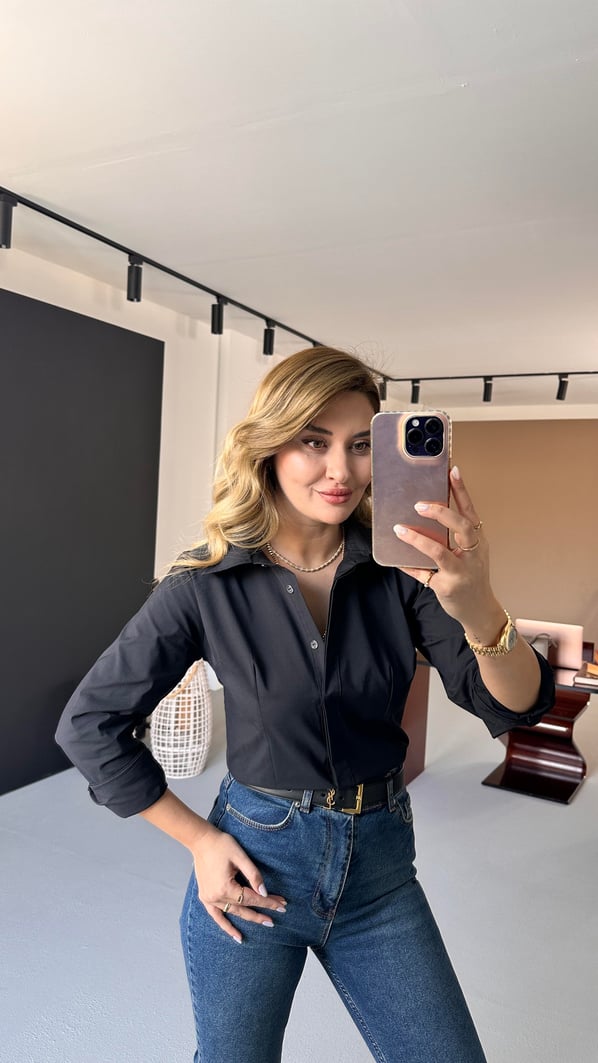 Özel Seri Slim Fit Siyah Gömlek