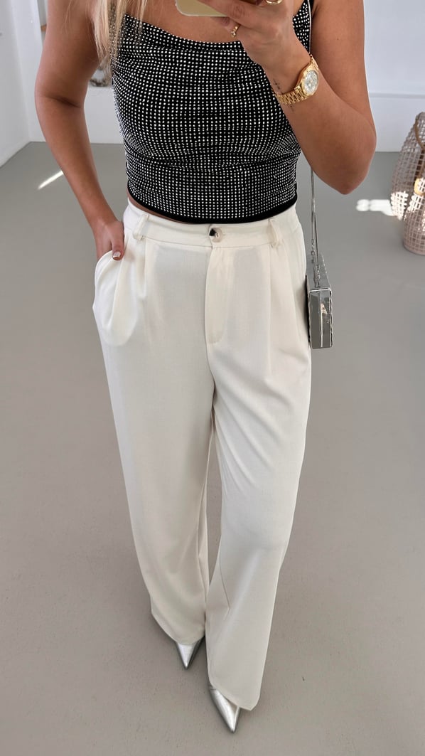 Pilise Detay Beyaz Bol Palazzo Pantolon