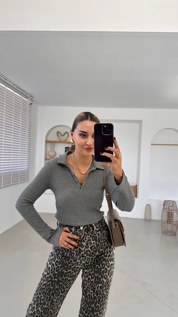 Polo Yaka Düğme Detay Gri Triko Bluz