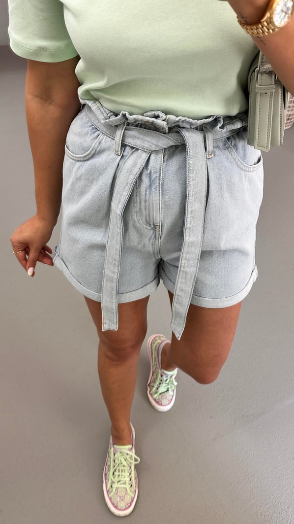 Premium Seri Bel Lastikli Buz Mavi Denim Şort