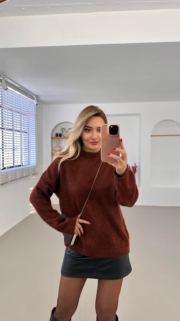 Premium Seri Bisiklet Yaka Oversize Kiremit Yumoş Kazak