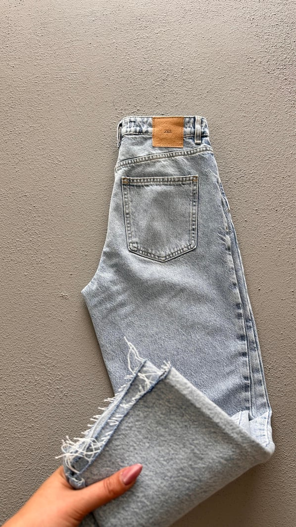 Premium Seri Buz Mavi Kesik Paça Boy Fit Jean
