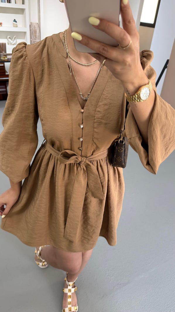 Premium Seri Düğme Detay Kuşaklı Camel Elbise