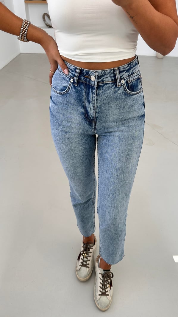 Premium Seri Kesik Paça Likralı Mavi Boyfit Jean
