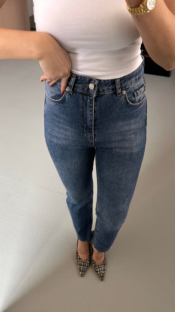 Premium Seri Kesik Paça Yıkamalı Mavi Boyfit Jean