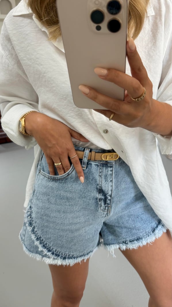 Püskül Detay Yıkamalı Denim Şort