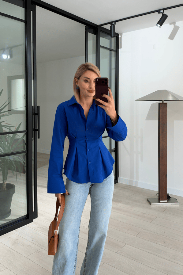 Belden Oturmalı Saks Pileli GömlekSezgi Tekin