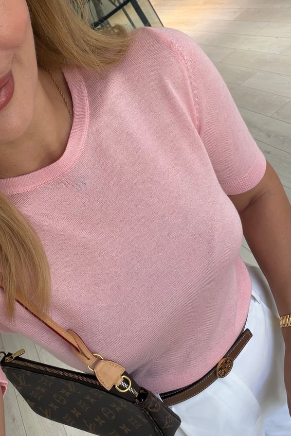 Bisiklet Yaka Yarım Kol İnce Pembe Triko BluzSezgi Tekin