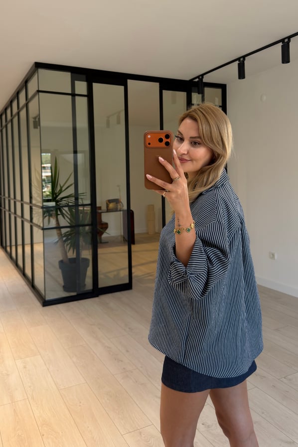 Çizgili Oversize Lacivert Vual GömlekSezgi Tekin