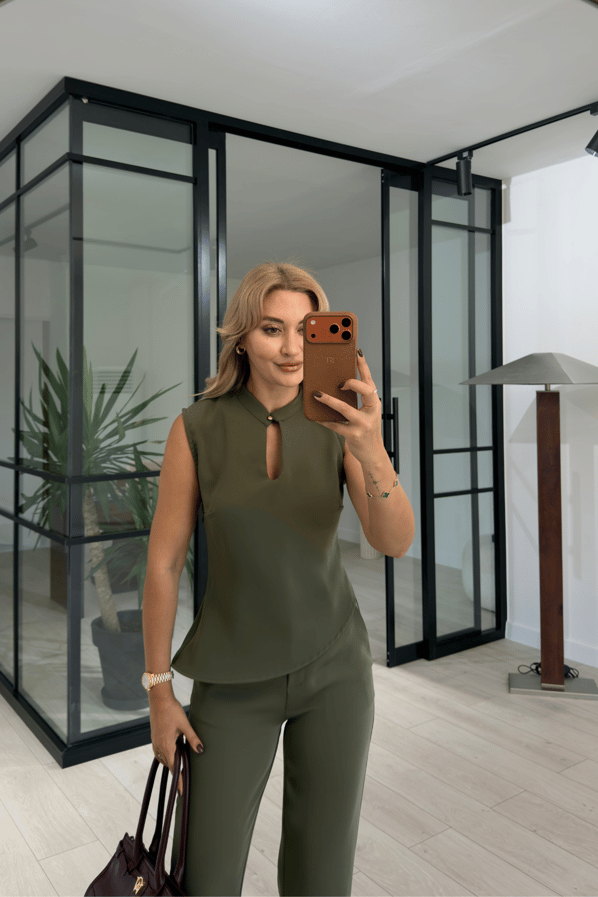 Damla Dekolteli Asimetrik Haki BluzSezgi Tekin