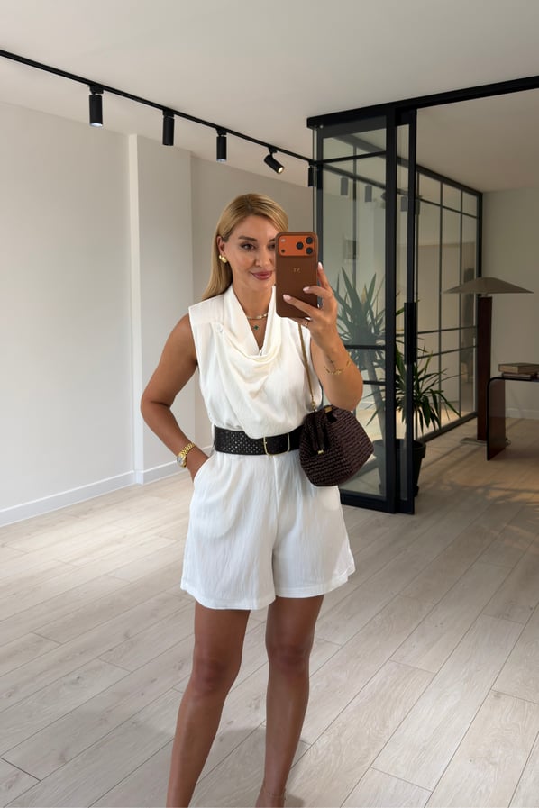 Degaje Yaka Kemerli Ekru Tensel TakımSezgi Tekin