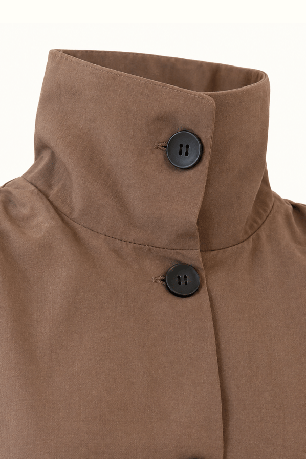 Dik Yaka Bel Büzgülü Oversize Kahve TrençSezgi Tekin