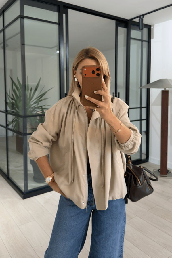 Dik Yaka Piliseli Taş Bomber CeketSezgi Tekin