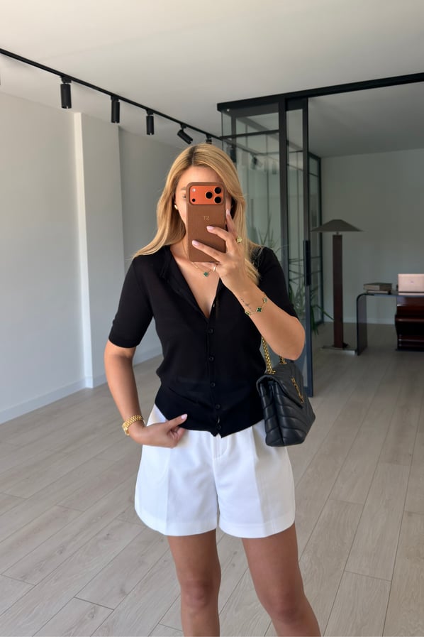 Düğmeli Siyah İnce Triko Bluz / HırkaSezgi Tekin