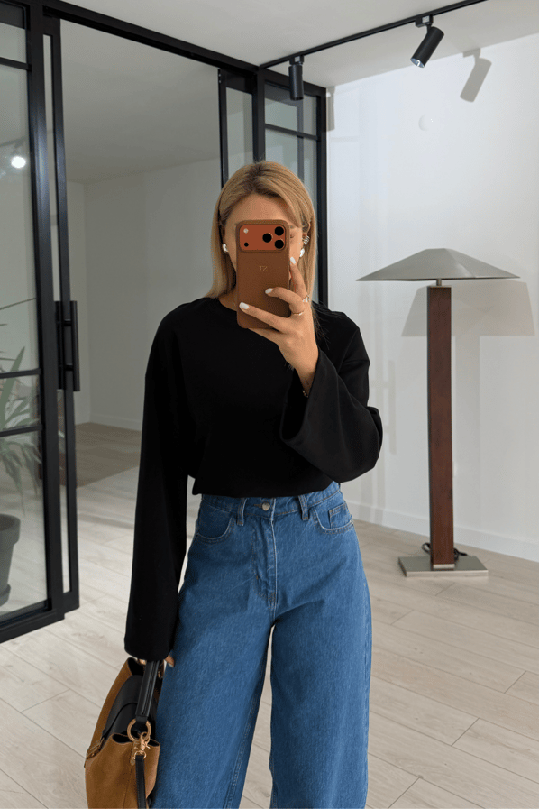 Geniş Kol Siyah Pamuklu Basic TshirtSezgi Tekin